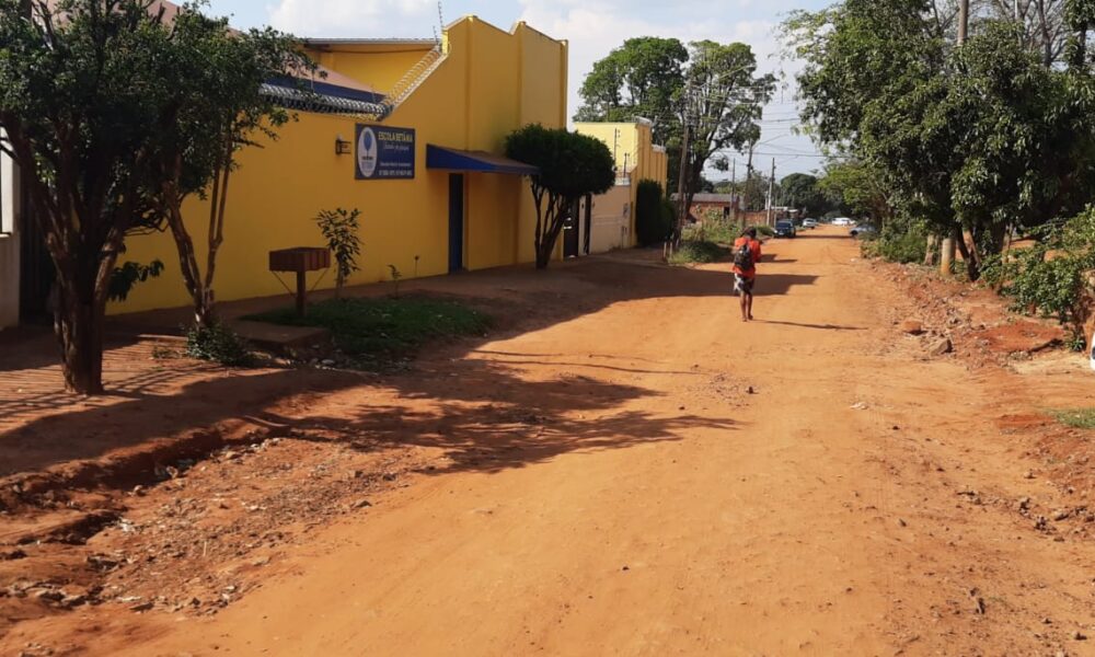 Betinho quer prioridade para obras asfalto na Rua Haroldo Pereira, no Nova Lima